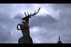 Jeleň na hradnej fontáne 
